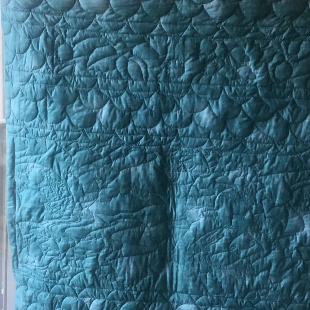 Hand Crafted Turquoise & Gold Quilt - Picture 15 of 16
